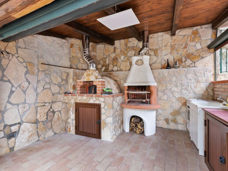 Valley-view Villa In San Mango D'aquino With Jacuzzi