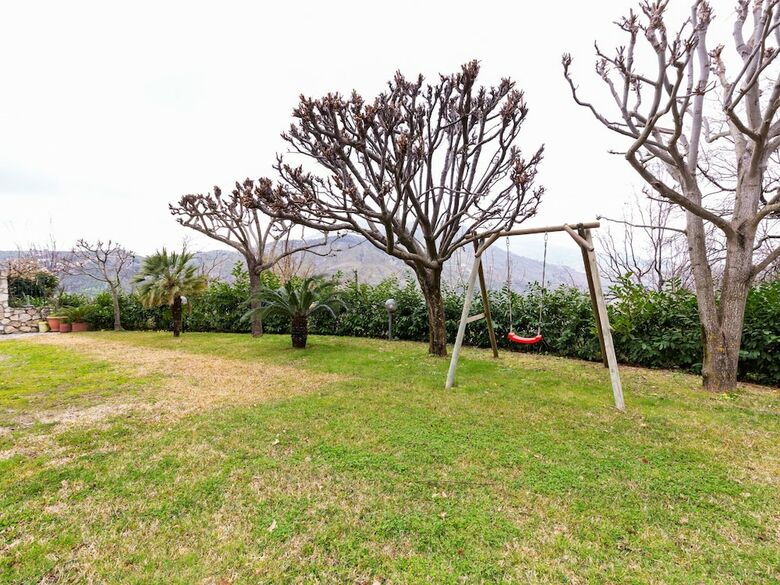 Valley-view Villa In San Mango D'aquino With Jacuzzi