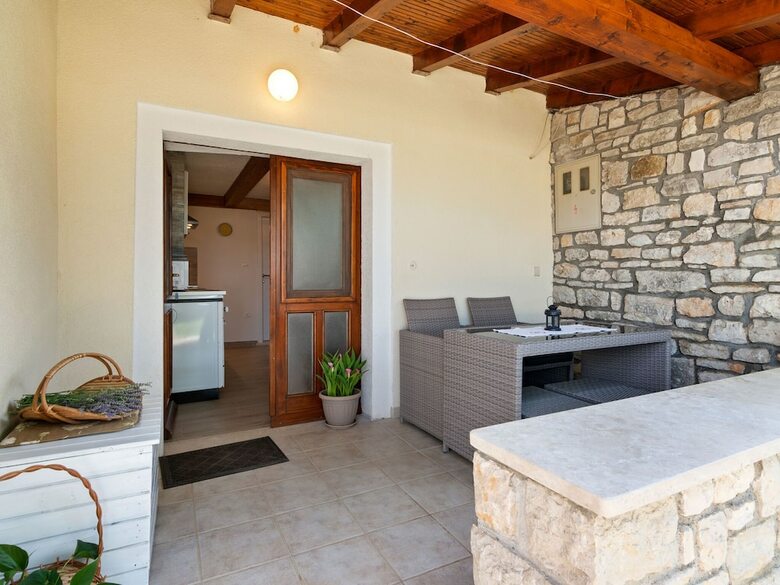 Quaint Farmhouse In Krmed With Garden