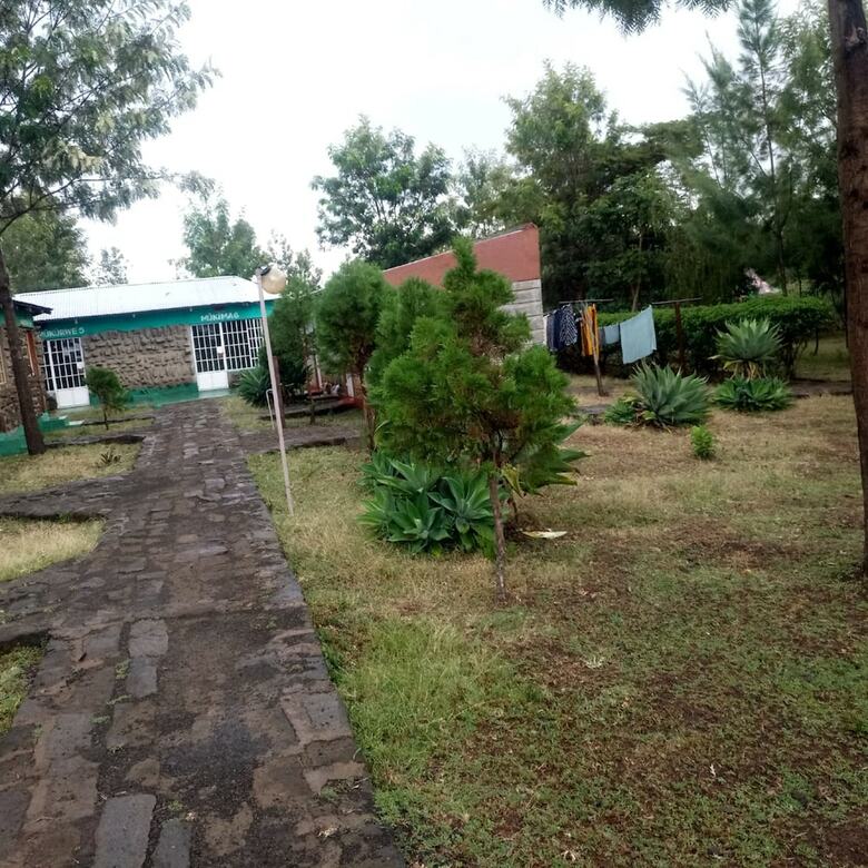 Mwaki-mugi Hotel & Campsite