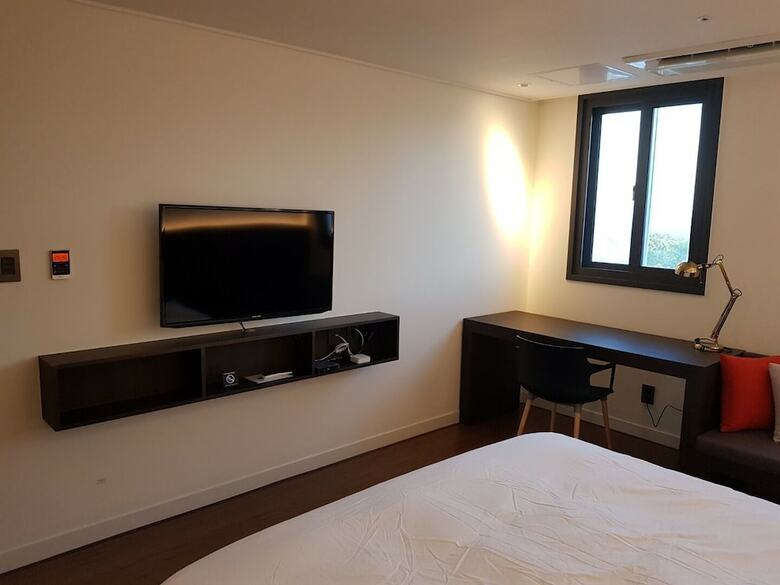 Hotel The Grang Jungmun