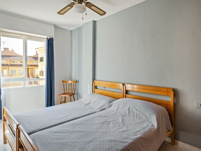 Cozy Apartment In Torrevieja With Balcony