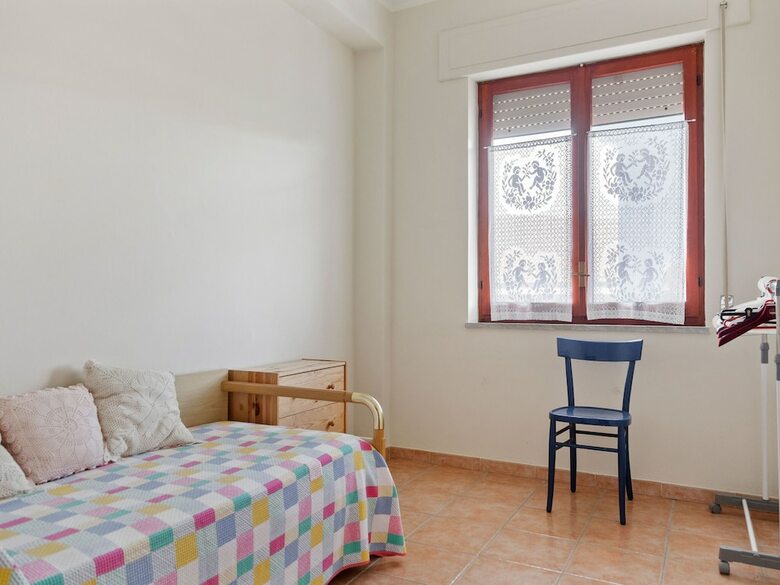 Warm Holiday Home In Falerna Marina With Terrace