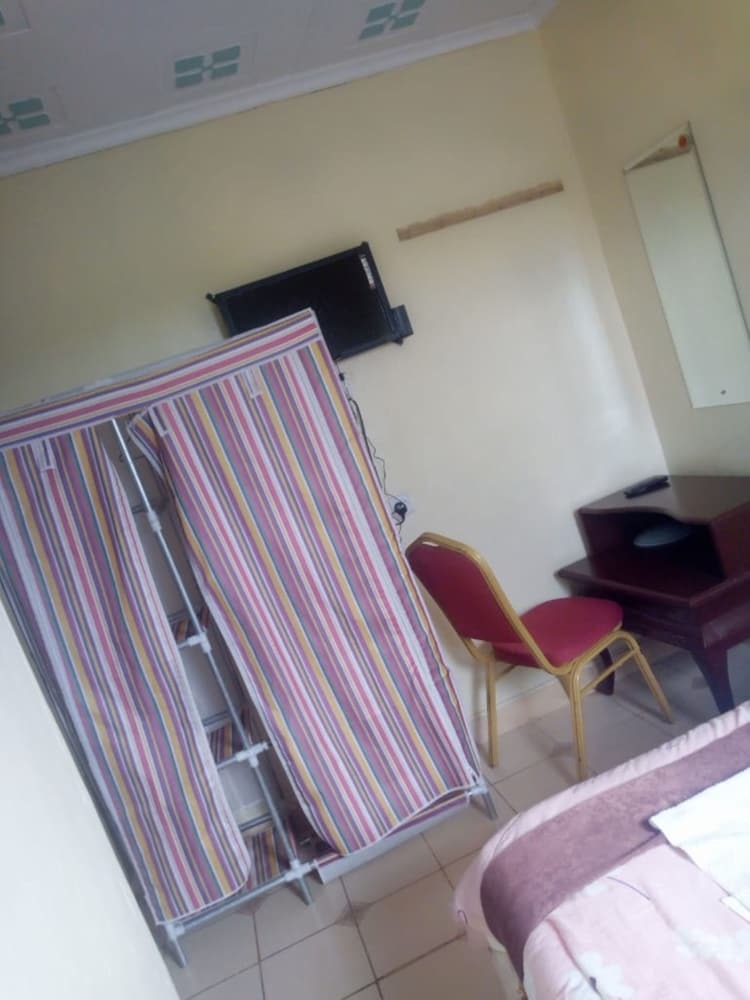Hotel Senior Chief Wambugu Palace