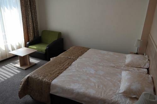 Friends Family Hotel