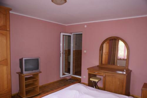 Chiflik Nenkovi Family Hotel