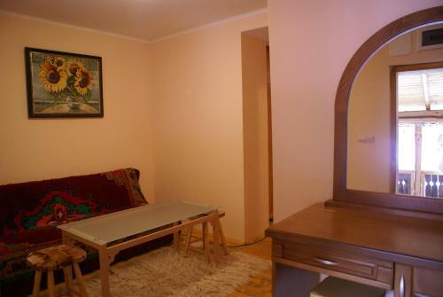 Chiflik Nenkovi Family Hotel