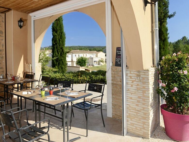 Cozy Apartment Only 2 Km. Away From Vallon-pont-d'arc