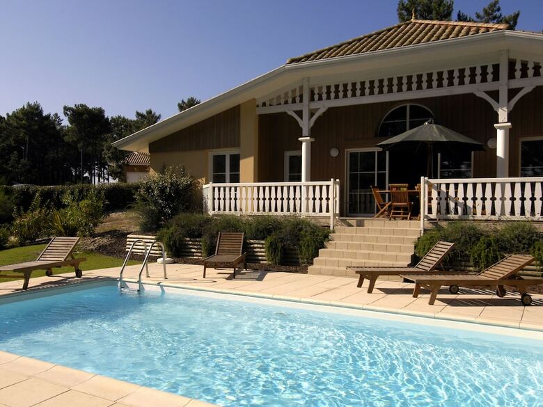Gorgeous Villa With A Private Pool At 2 Km. From The Sea