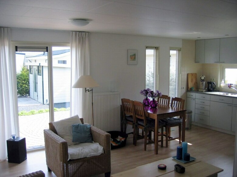 Nice Chalet With Microwave, Near The Wadden Sea