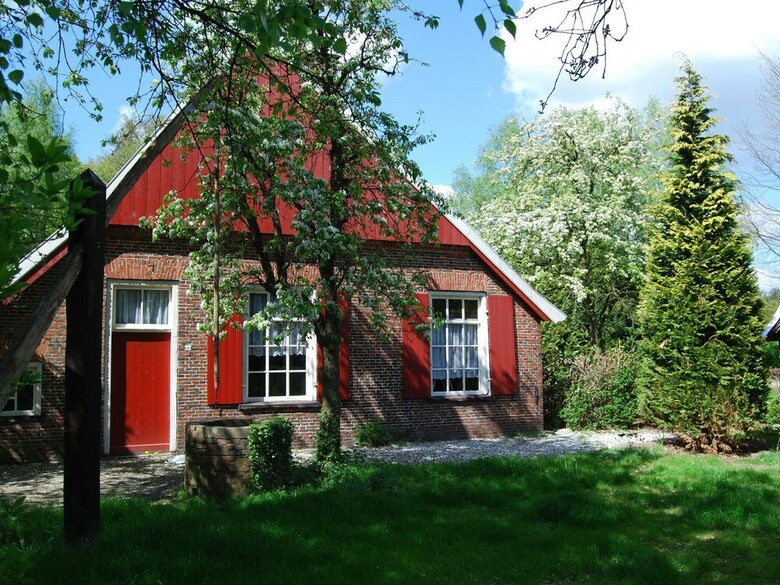 Cozy Lodge With Dishwasher, In The Nice Achterhoek