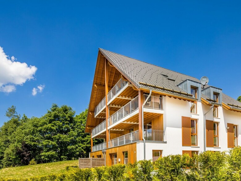 Spacious, Modern Apartment, Ten Minutes Walk From The Centre