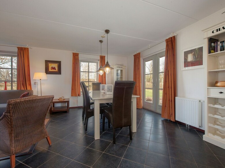 Detached Holiday Home With Two Bathrooms 2 Km From Appelscha