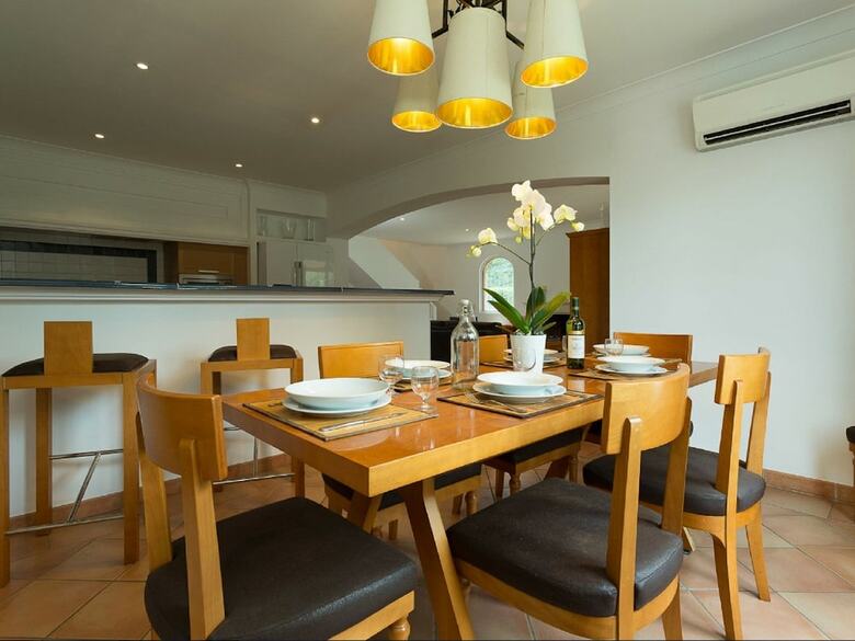 Detached Villa With A Dishwasher And Ac, In A Quiet Area