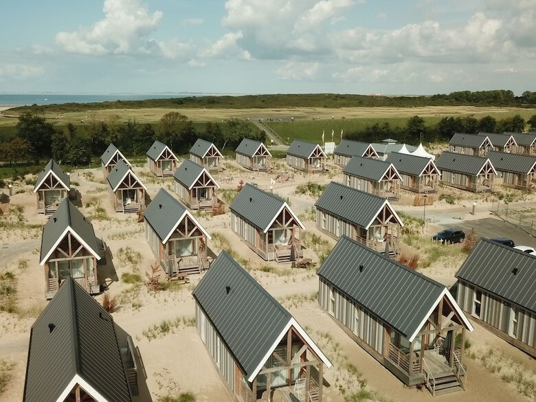Modern Lodge With Washing Machine, Beach At Walking Distance