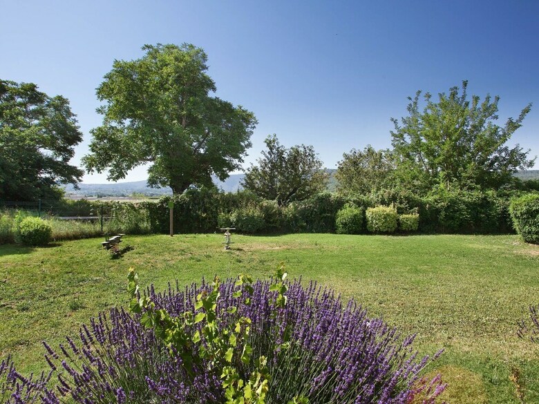 Comfortable Apartment With Air Conditioning In The Luberon