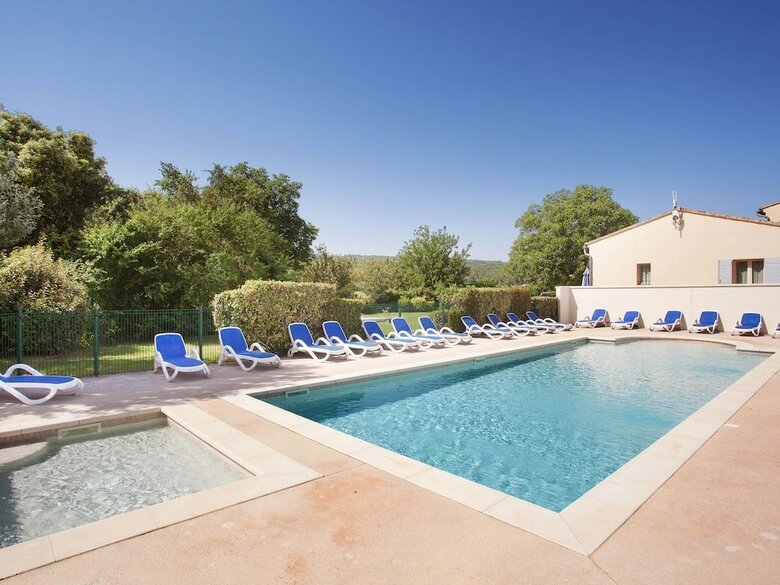 Comfortable Apartment With Air Conditioning In The Luberon