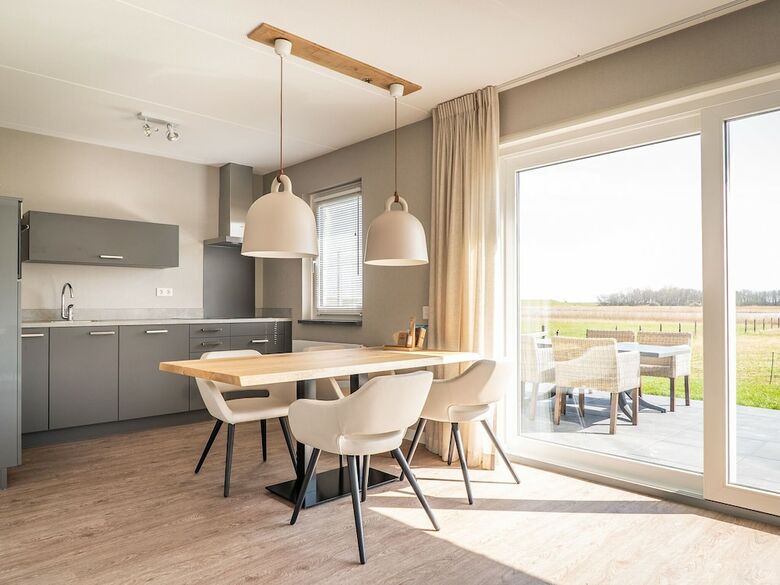 Amazing Bungalow In de Cocksdorp Near Beach