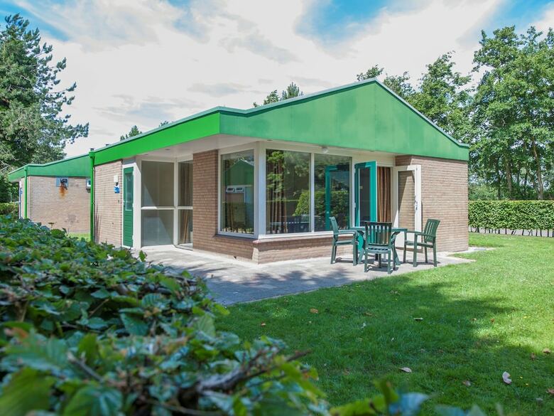 Single Storey Isolated Bungalow 3 Km. From Renesse And Beach