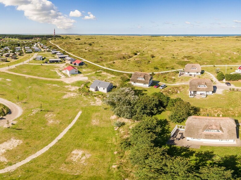 Thatched Villa With Two Bathrooms, 1.5 Km. From The Beach