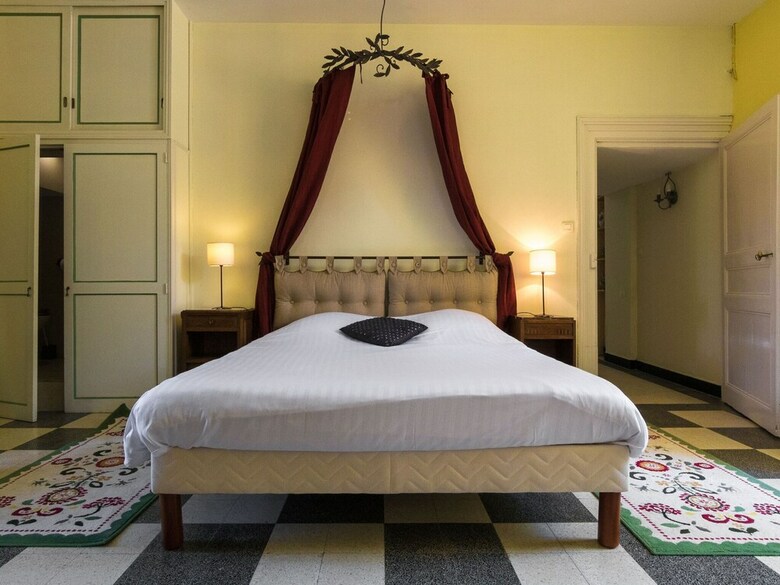 Very Spacious Cottage With A Separate Guest House On A Medieval Domain