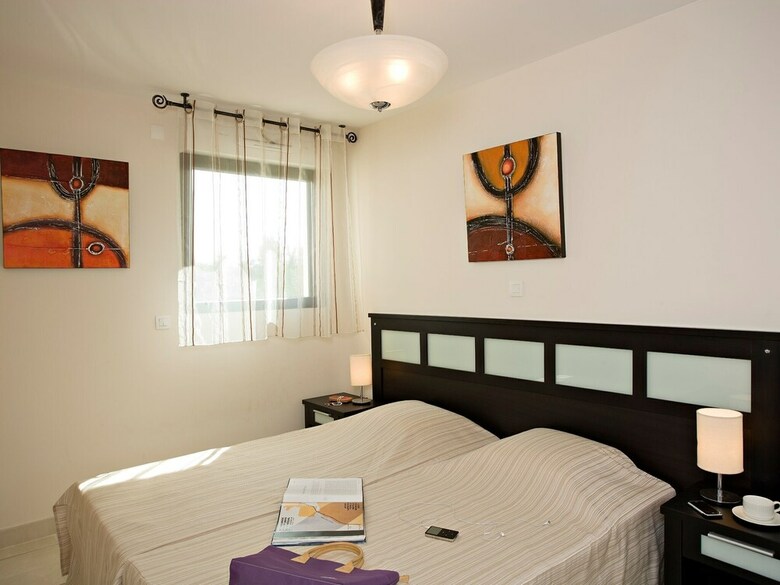 Luxury Apartment With Large Terrace Located On A Marina