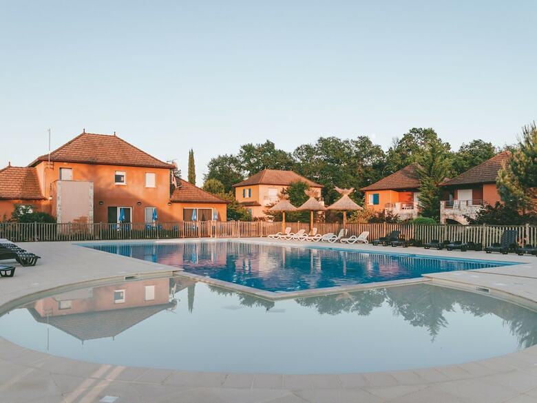 Furnished Apartment In Prayssac With Terrace