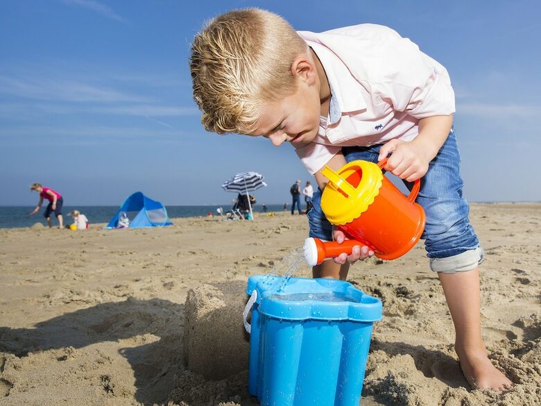 Semi-detached Bungalow With Washing Machine, Beach At 500 M