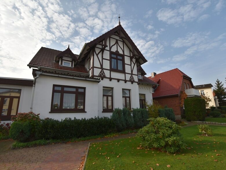 Cozy Apartment In K�hlungsborn Near Beach