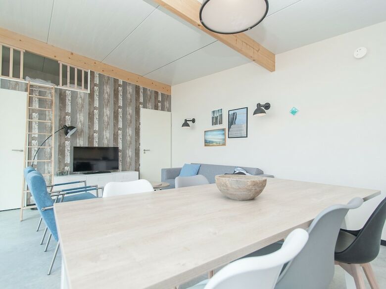 Great Lodge With A Nice Terrace, In Bloemendaal