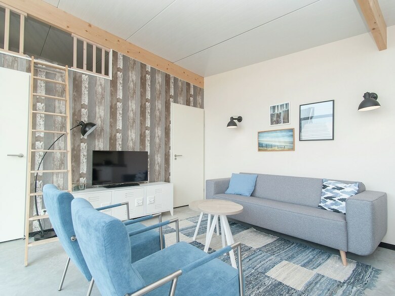 Great Lodge With A Nice Terrace, In Bloemendaal