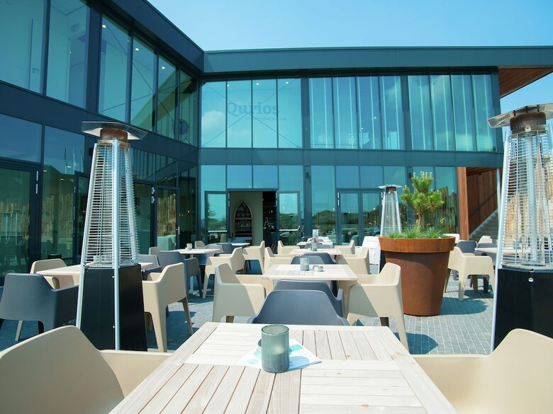 Great Lodge With A Nice Terrace, In Bloemendaal