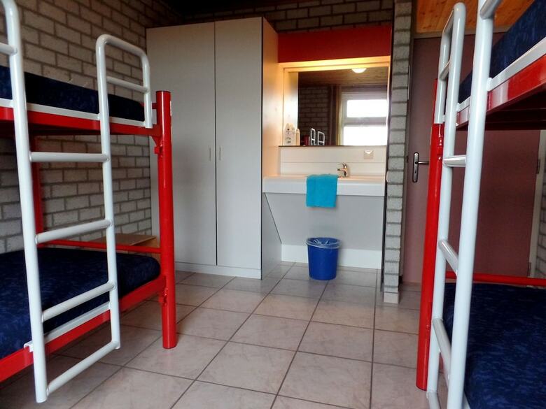 Spacious Home, Just 1 Km From The North Sea Beach