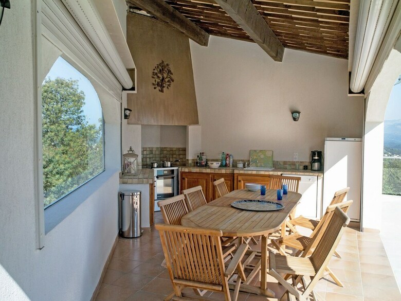 Uxurious Villa In Fr�jus With Heated Pool & Panoramic View
