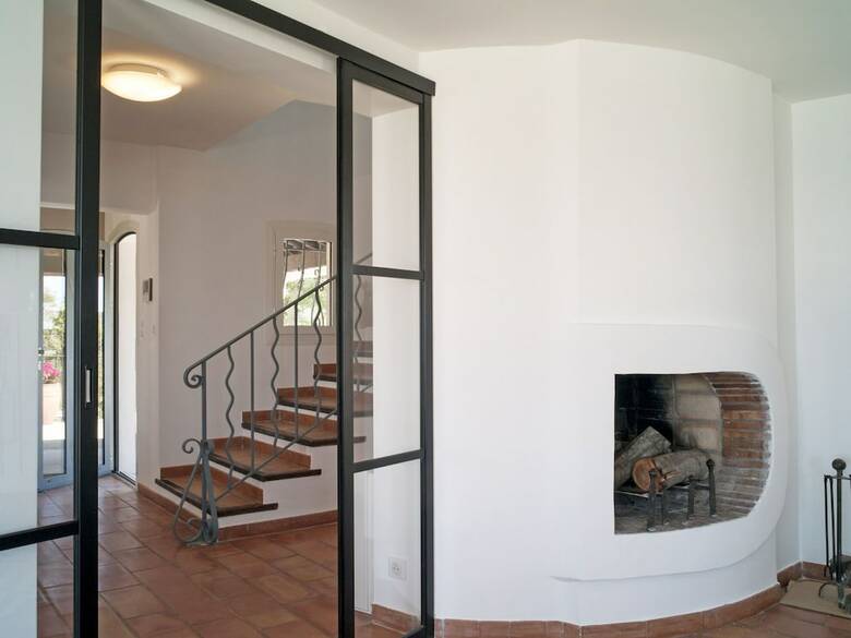 Uxurious Villa In Fr�jus With Heated Pool & Panoramic View