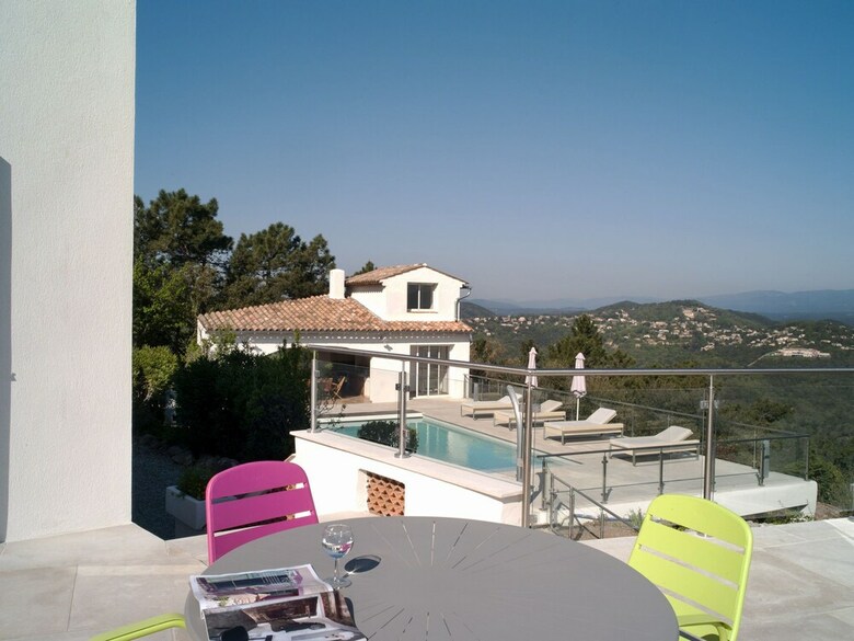 Uxurious Villa In Fr�jus With Heated Pool & Panoramic View