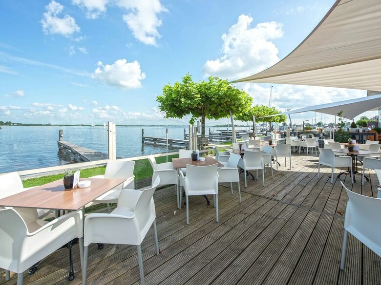 Tidy Apartment With Dishwasher, Close To Amsterdam