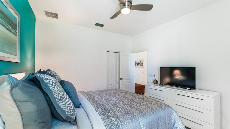 4140 Oak Tree Drive