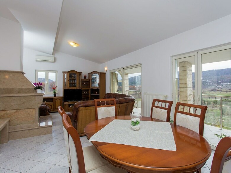 Beautiful Holiday Home In Neoric With Private Pool