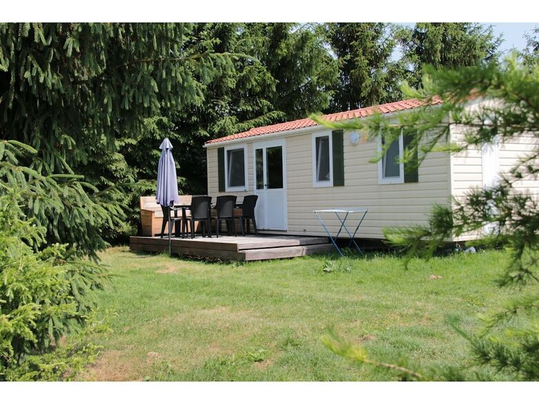 Snug Mobile Home In Januv Dul Bohemian With Pool