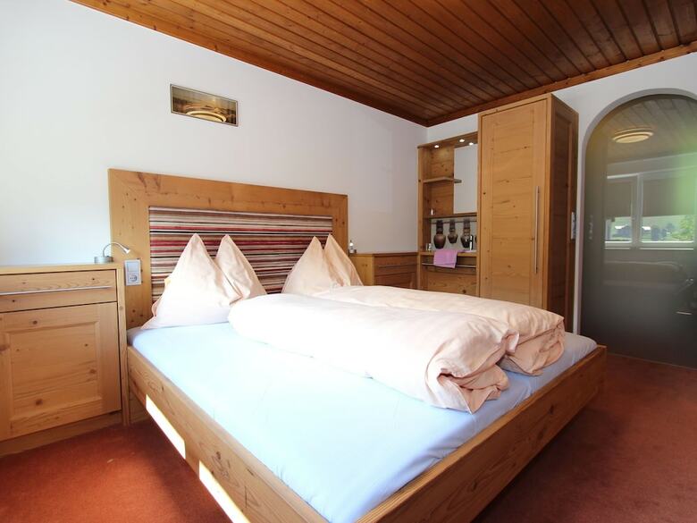 Cozy Holiday Home On Slopes In Maria Alm