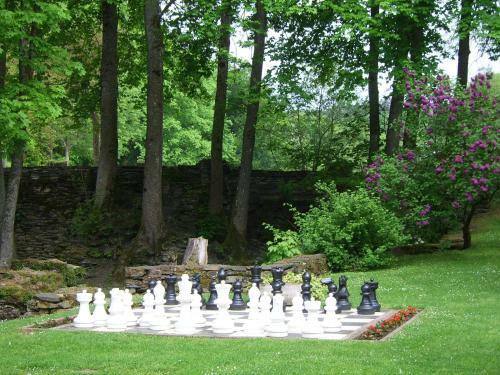 Hotel H�tel Les Ardilli�res Du Pont D'oye