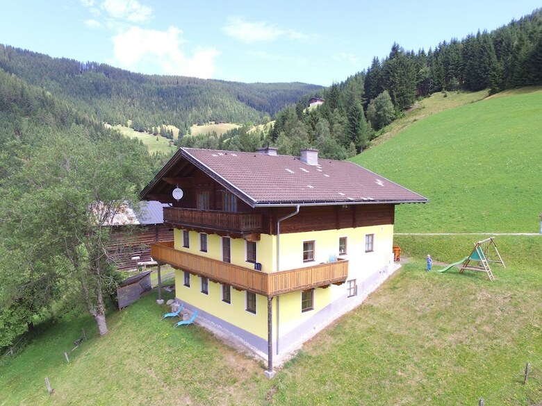 Cozy Apartment In Wagrain Near Forest