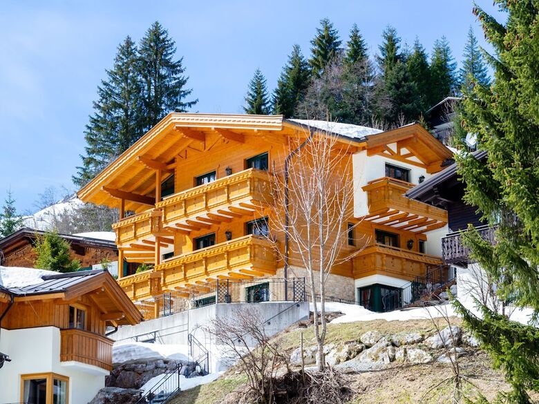 Luxurious Apartment In Saalbach-hinterglemm With Sauna