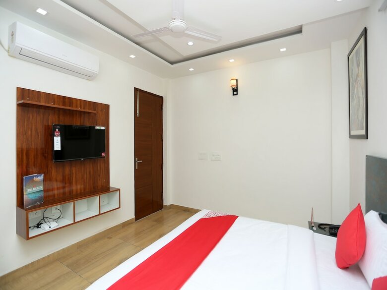 Hotel Oyo 26625 Bleu Ville Prime