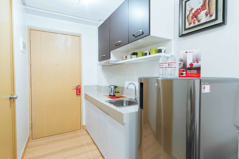 Hotel Reddoorz Premium @ Smdc Fairview