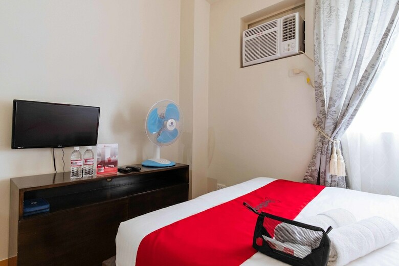 Hotel Reddoorz Premium @ Smdc Fairview