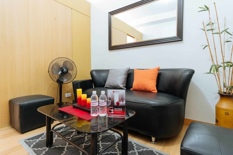 Hotel Reddoorz Premium @ Smdc Fairview