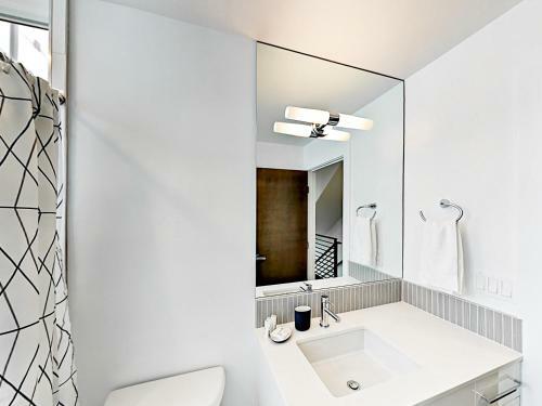 1106 C 14th Ave Townhouse