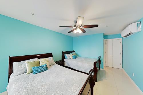 Apartamento 6300 Padre Blvd Condo Unit 877